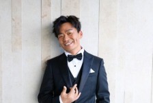 雅安商务伴游招聘 王宝强工作室招聘实习生，任职条件苛刻，学历要求本科以上
