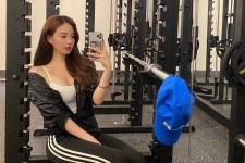 雅安我是一名瑜伽锻练外加兼职模特(我是一名瑜伽锻练外加兼职模特小说)