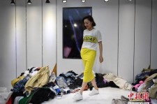 雅安兼职模特试衣服(兼职做试衣模特好吗)