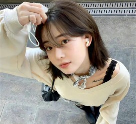 雅安伴游女生云微微的资料