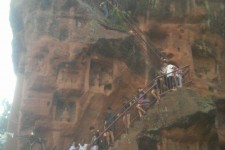 雅安乐山旅游攻略(乐山旅游攻略自由行路线推荐)