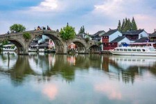 雅安上海旅游攻略(上海旅游攻略手抄报)