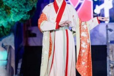 雅安汉服模特是哪种兼职的吗(网上雇用古拆汉服模特可信吗)