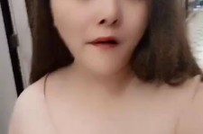 雅安美院系花兼职死商务模特(美院系花兼职商务模特第2部一边看球一边玩)