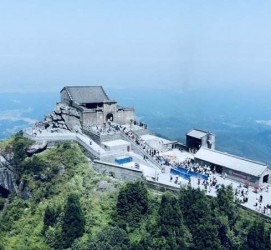 雅安湖南旅游攻略(武汉到湖南旅游攻略)