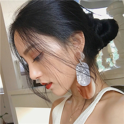 雅安伴游女生张悦然的资料