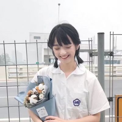 雅安伴游女生王梓涵的资料
