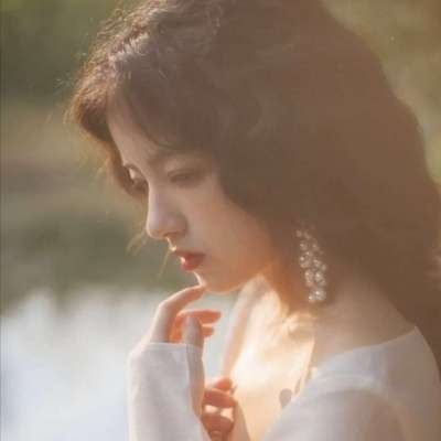 雅安伴游女生雷花蕊的资料
