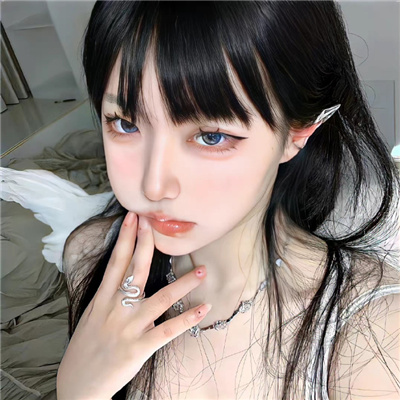 雅安伴游女生杨悦澜的资料
