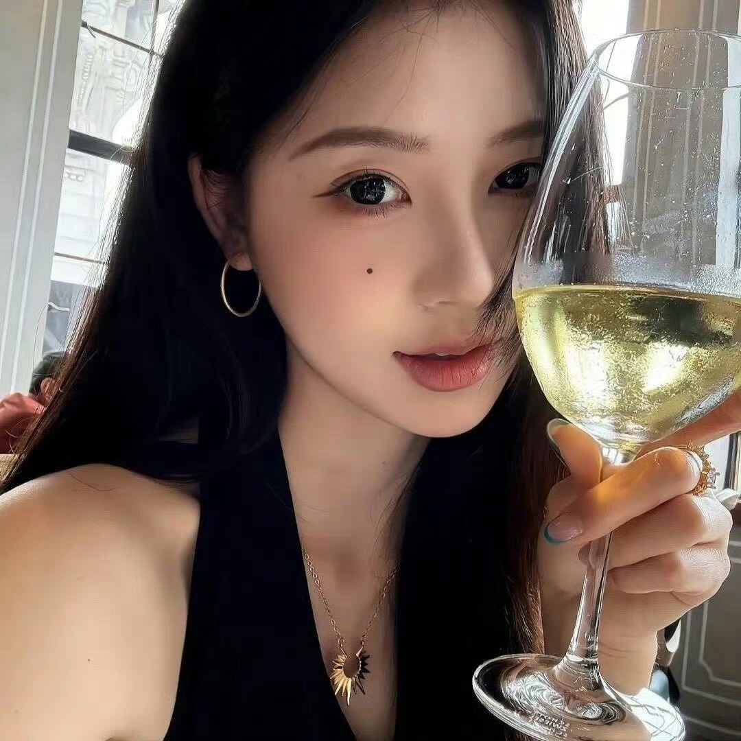 雅安伴游女生 | 张诗涵的资料